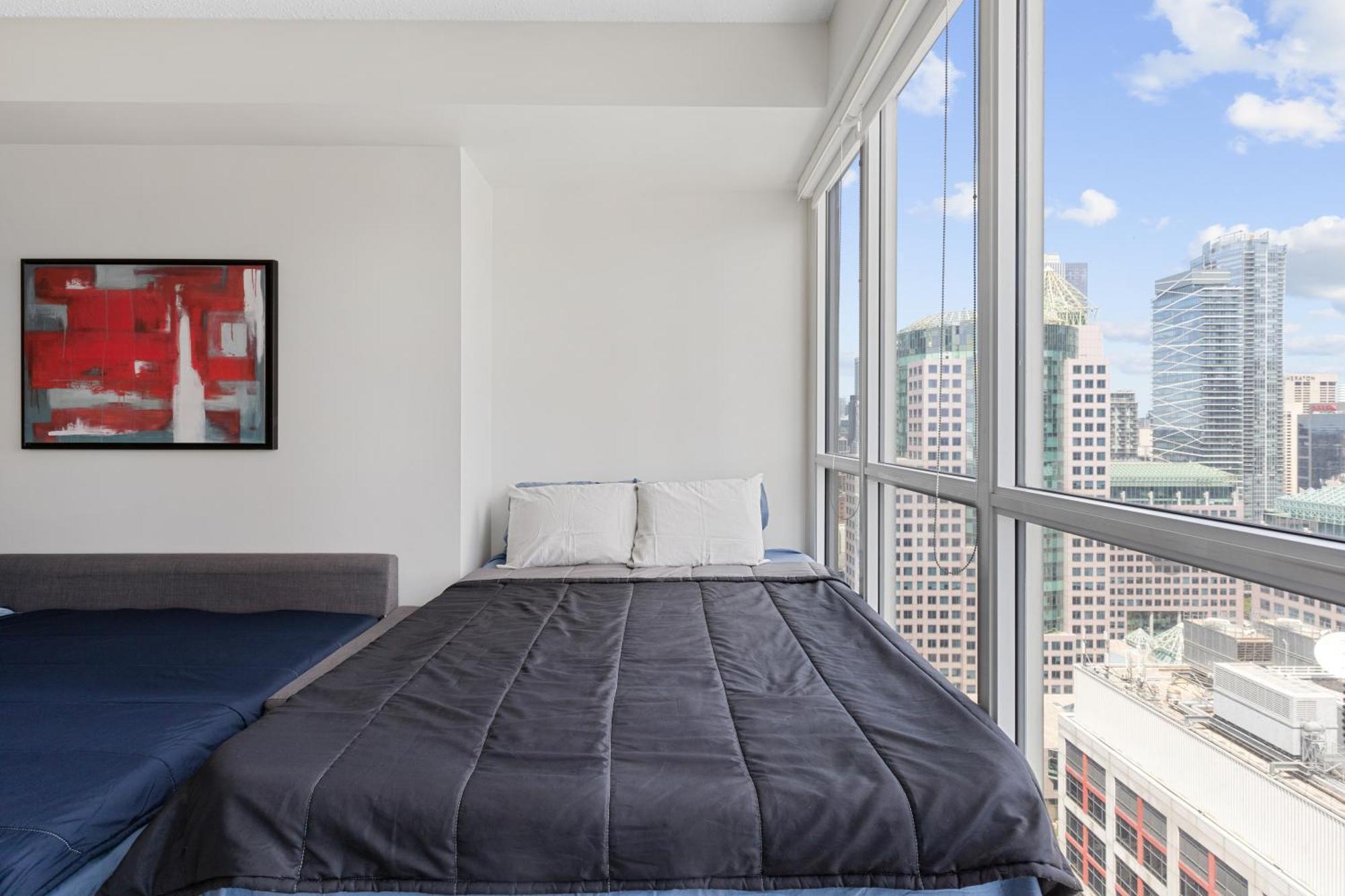 2Bedroom Cn Tower And Water Views - Free Parking - Rooftop Pool Toronto Exterior photo