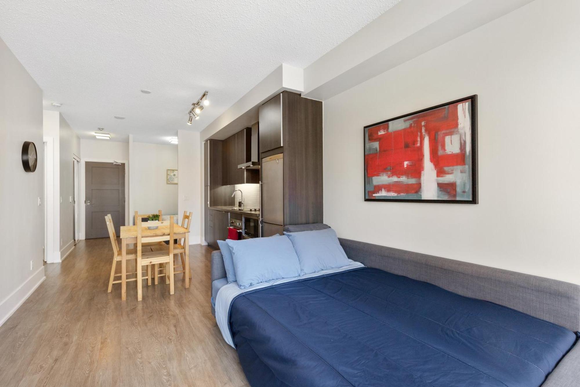 2Bedroom Cn Tower And Water Views - Free Parking - Rooftop Pool Toronto Exterior photo