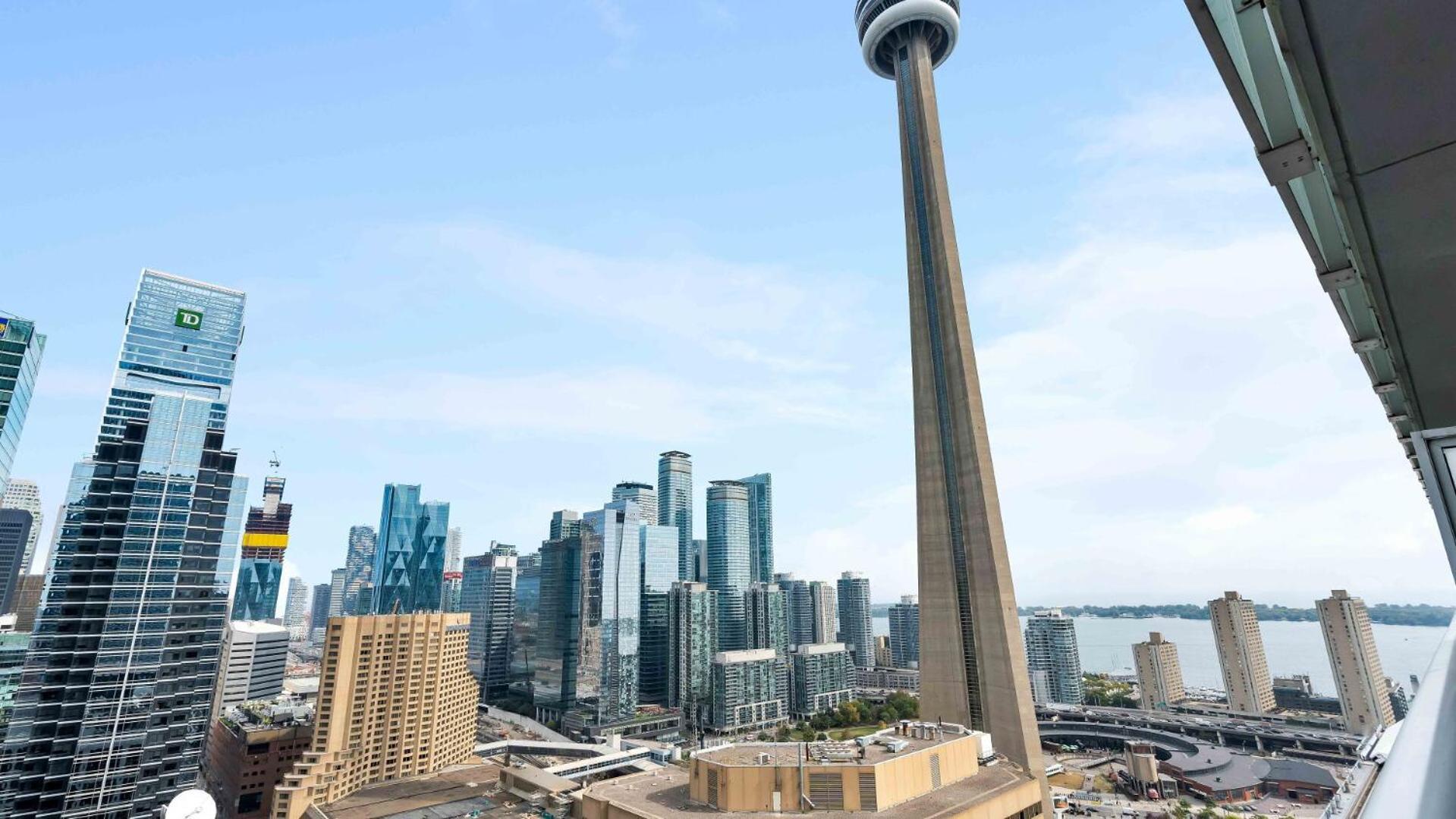 2Bedroom Cn Tower And Water Views - Free Parking - Rooftop Pool Toronto Exterior photo